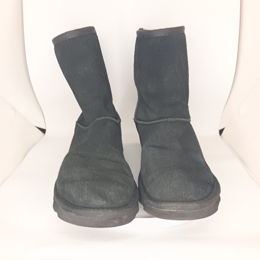Time and Tru Classic Black Suede Boots